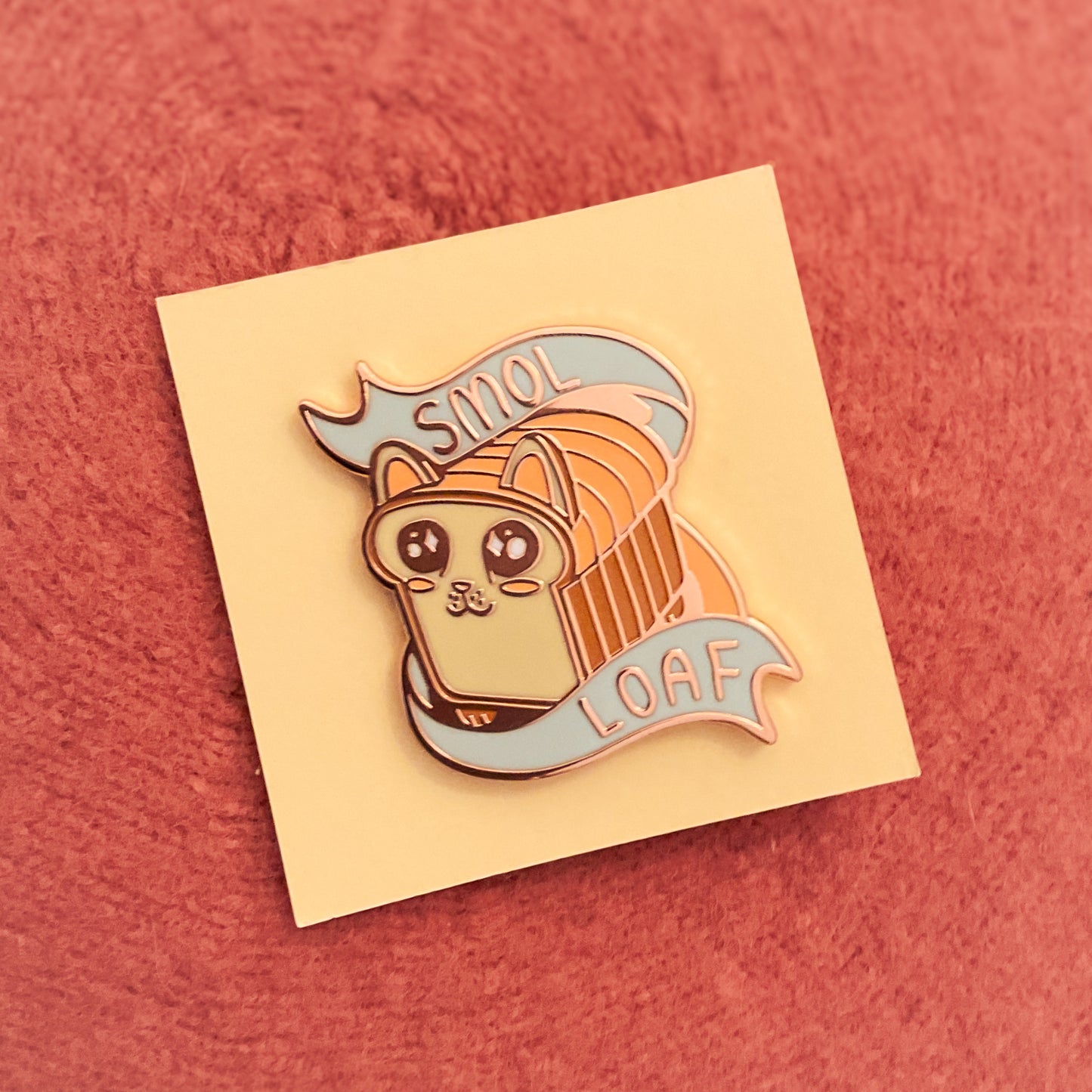 Smol Loaf Pin